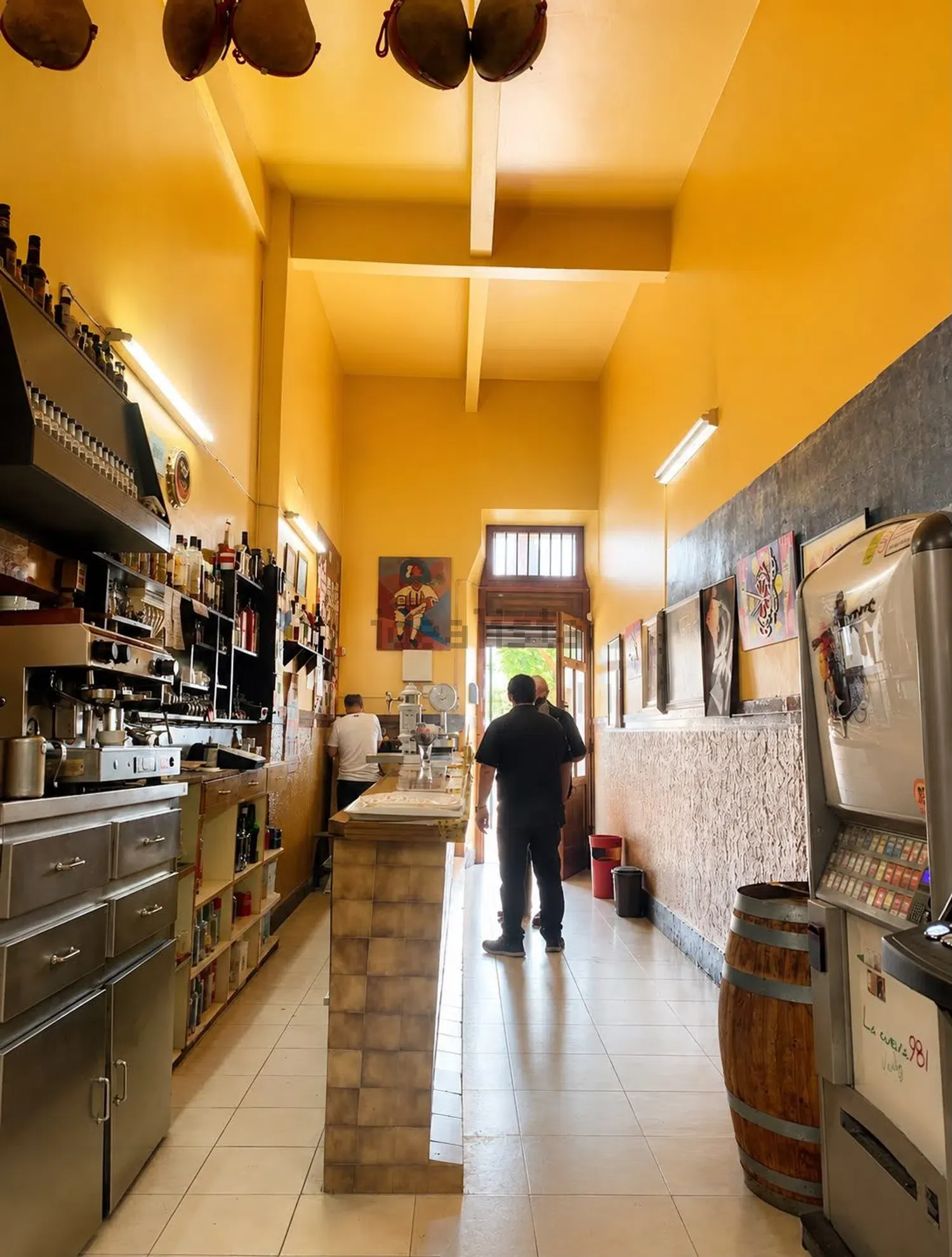 Local en Cuatro Caminos - Plaza de la Cubela — foto 2